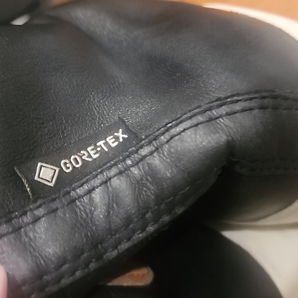 Converse Chuck Taylor All-Star Lugged Leather Upper Sneaker Women's Size 9.5 - Picture 7 of 10